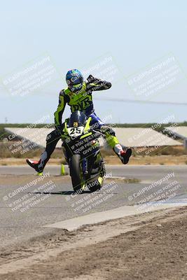 media/Aug-03-2025-TrackDaz (Sun) [[bf4a71acf9]]/B Group/1220pm (Wheelie Bump)/